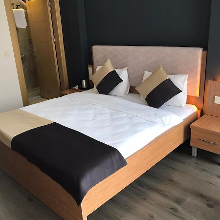 Carpe Diem Hotel Аявали Екстериор снимка