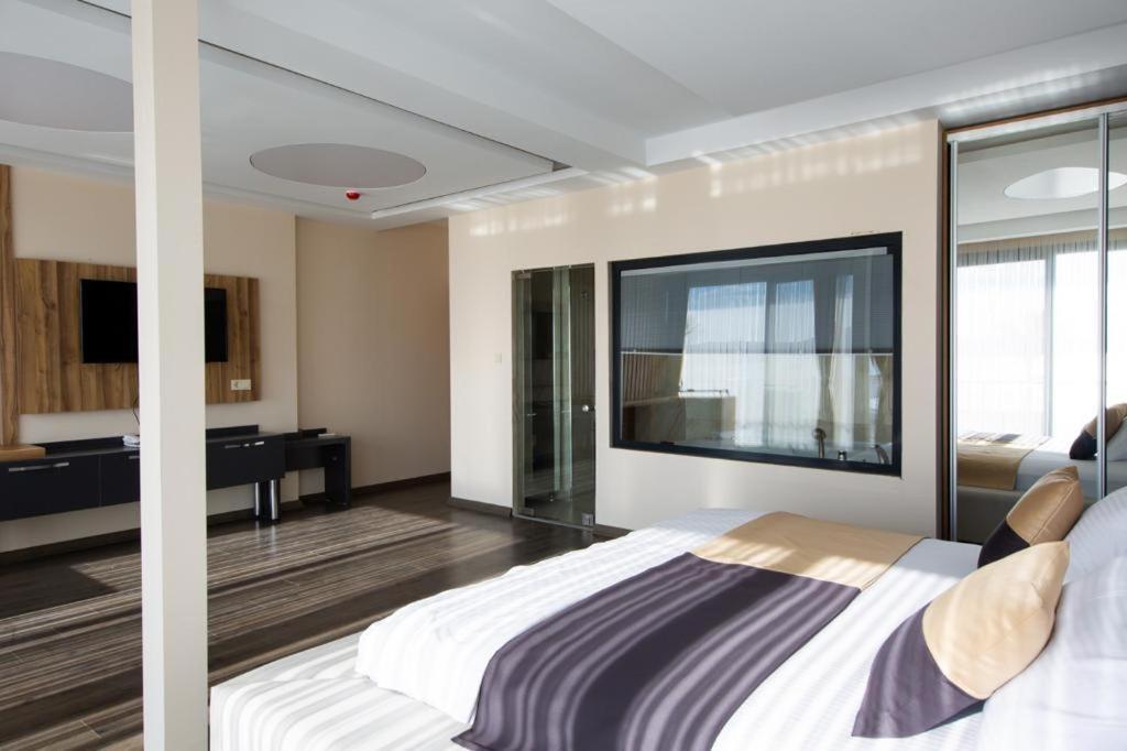 Carpe Diem Hotel Аявали Екстериор снимка